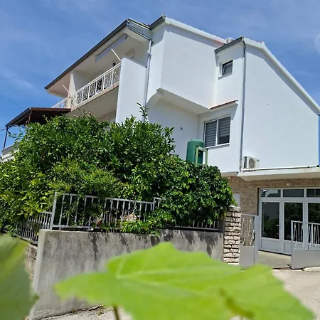 Olive Paradise Apartman *